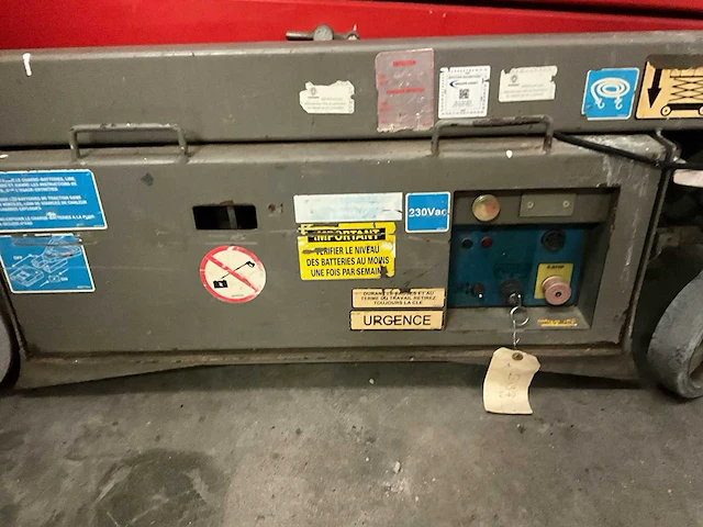 2016 imer easy up 5 sp elektrische schaarlift imer easy up 5 sp – 2016 - afbeelding 6 van  11