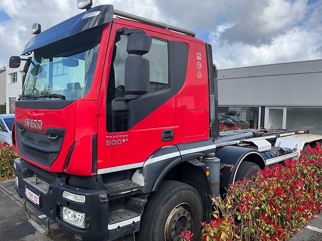 2016 iveco at410t - vrachtwagen met haaksysteem - afbeelding 1 van  30