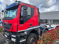2016 iveco at410t - vrachtwagen met haaksysteem - afbeelding 1 van  24