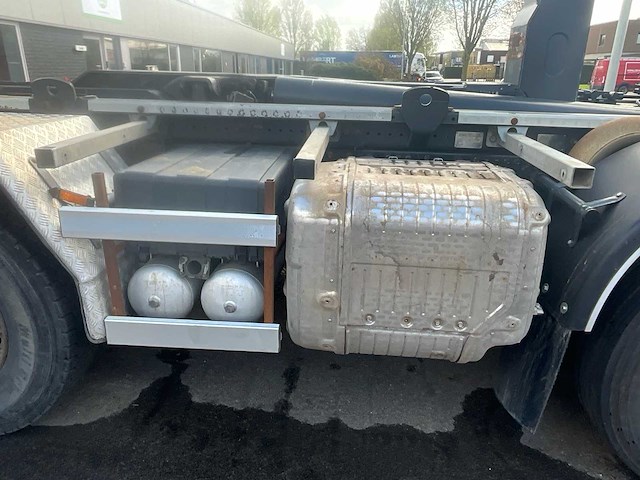 2016 iveco at410t - vrachtwagen met haaksysteem - afbeelding 4 van  29