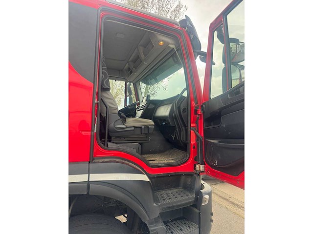2016 iveco at410t - vrachtwagen met haaksysteem - afbeelding 17 van  29