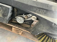 2016 kärcher professional km 90/60 r zelfrijdende veegmachine - afbeelding 15 van  16