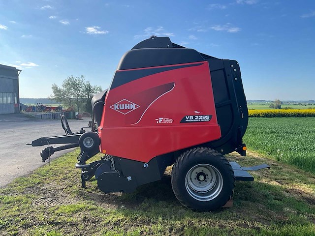 2016 kuhn vb 2295 progressieve dichtheid ronde balenmachine - afbeelding 6 van  16