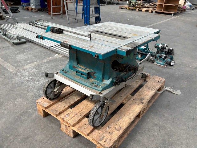 2016 makita mlt100 tafelcirkelzaagmachine - afbeelding 1 van  5