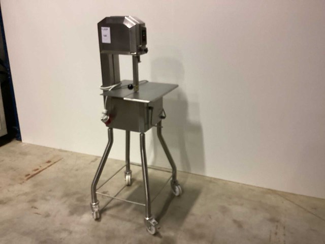 2016 matton model op voet vleeszaagmachine - afbeelding 3 van  6