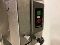 2016 matton model op voet vleeszaagmachine - afbeelding 1 van  6