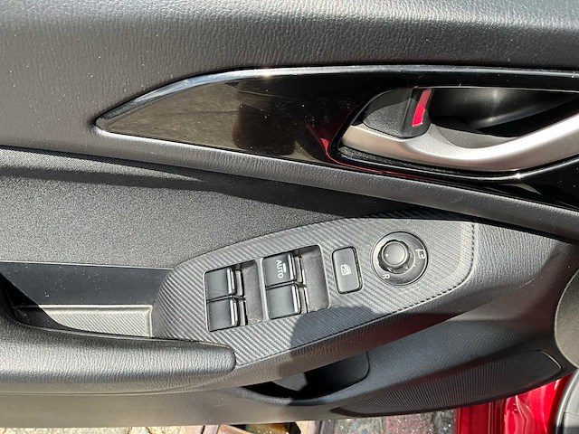 2016 mazda 3 2.0l - 79 327km automaat benzine personenauto - afbeelding 5 van  30