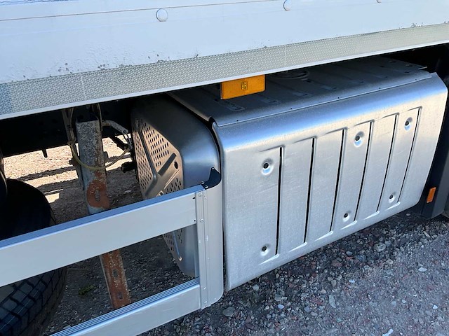 2016 mercedes antos bakwagen hydraulische laadklep - euro 6 - airco - automaat - afbeelding 24 van  50