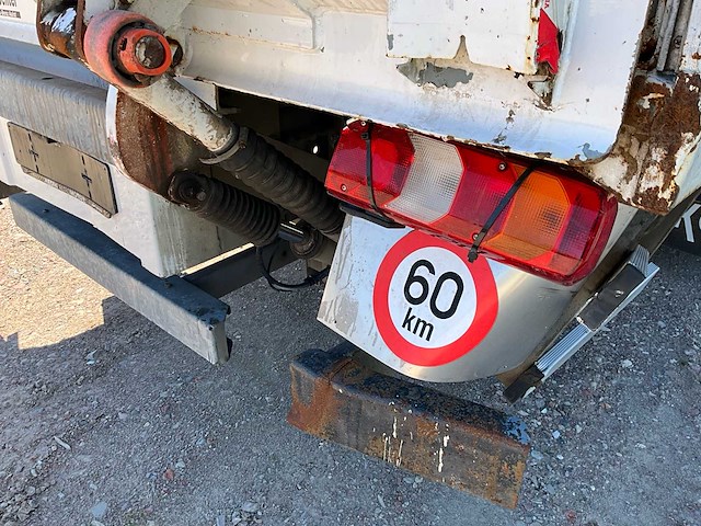 2016 mercedes antos bakwagen hydraulische laadklep - euro 6 - airco - automaat - afbeelding 8 van  47