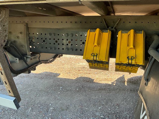 2016 mercedes antos bakwagen hydraulische laadklep - euro 6 - airco - automaat - afbeelding 16 van  47