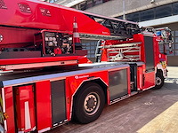 2016 mercedes-benz atego rosenbauer l32a-xs autoladder - afbeelding 45 van  46