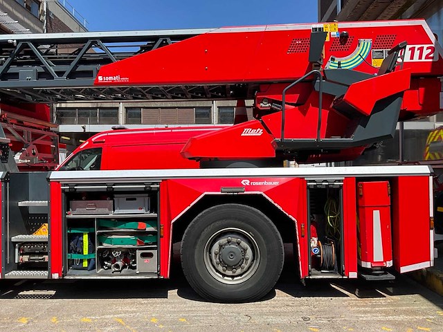 2016 mercedes-benz atego rosenbauer l32a-xs autoladder - afbeelding 43 van  46