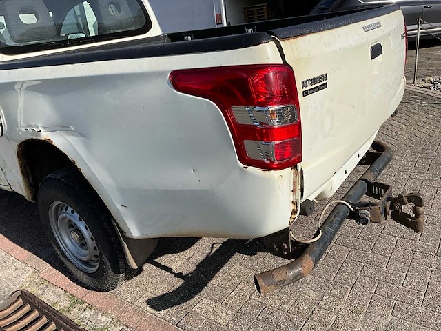 2016 mitsubishi l200 lichte vrachtwagen - afbeelding 19 van  34