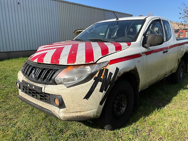 2016 mitsubishi l200 lichte vrachtwagen - afbeelding 35 van  38