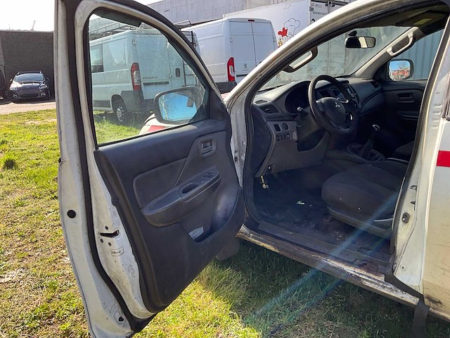 2016 mitsubishi l200 lichte vrachtwagen - afbeelding 2 van  38