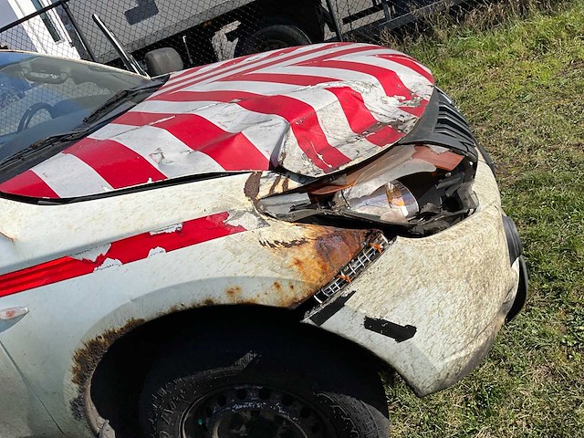 2016 mitsubishi l200 lichte vrachtwagen - afbeelding 38 van  38