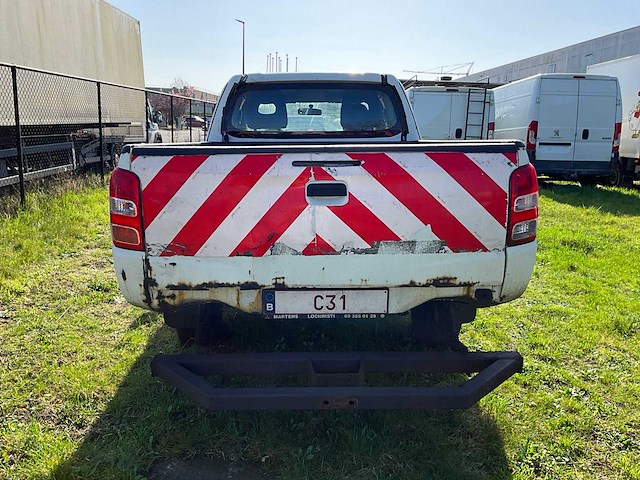 2016 mitsubishi l200 lichte vrachtwagen - afbeelding 34 van  38