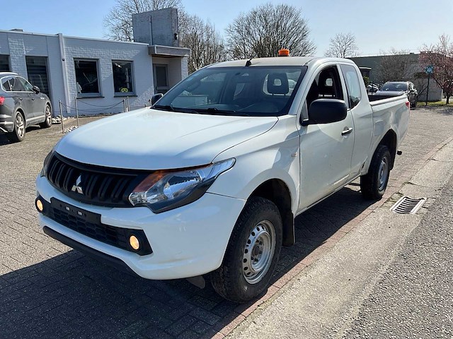 2016 mitsubishi l200 lichte vrachtwagen - afbeelding 1 van  27