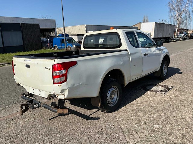 2016 mitsubishi l200 lichte vrachtwagen - afbeelding 24 van  27