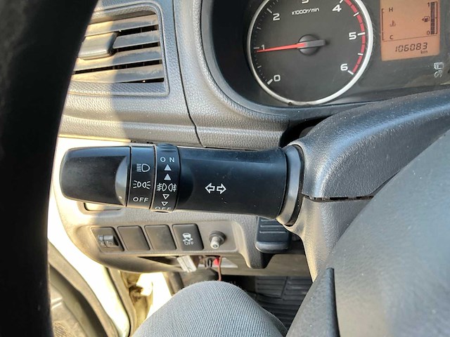 2016 mitsubishi l200 lichte vrachtwagen - afbeelding 16 van  33