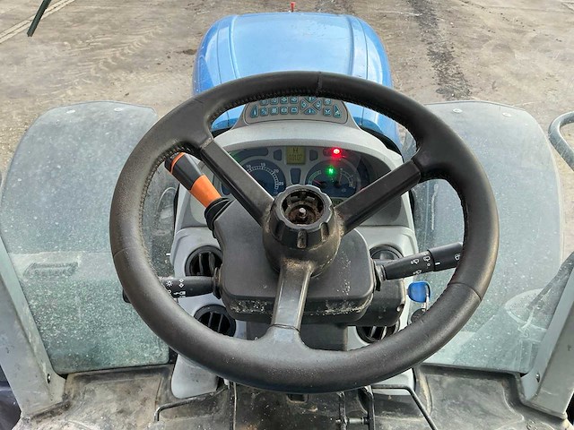 2016 new holland t7.235 vierwielaangedreven landbouwtractor - afbeelding 14 van  15