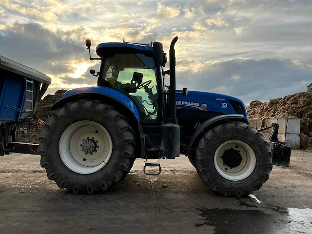 2016 new holland t7.235 vierwielaangedreven landbouwtractor - afbeelding 5 van  15