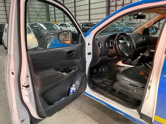 2016 nissan navara lichte vrachtwagen - afbeelding 7 van  32