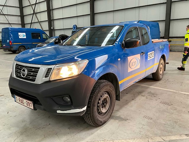 2016 nissan navara lichte vrachtwagen - afbeelding 1 van  32