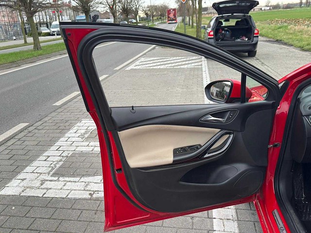 2016 opel astra sport tourer + - afbeelding 7 van  43