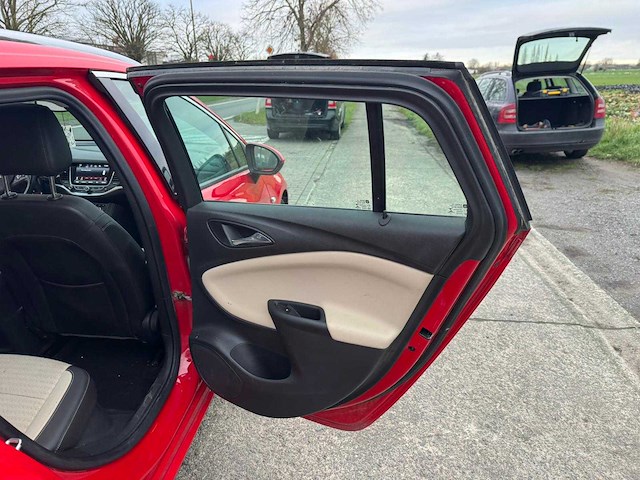 2016 opel astra sport tourer + - afbeelding 9 van  43