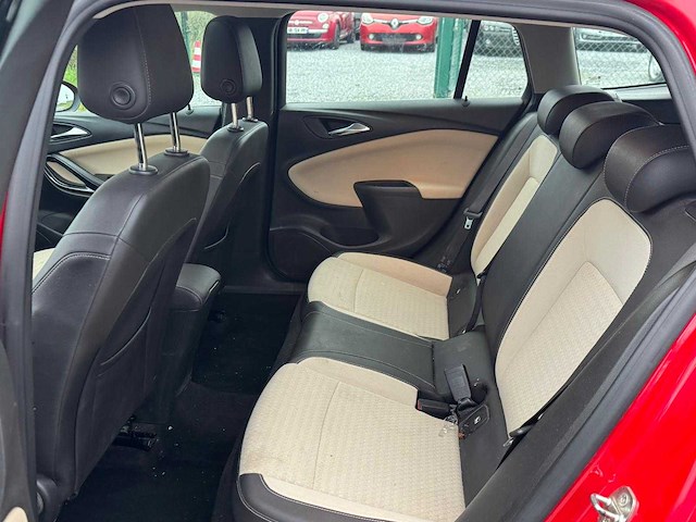 2016 opel astra sport tourer + - afbeelding 15 van  43