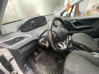 2016 peugeot 208 1.2 puretech auto - afbeelding 26 van  33