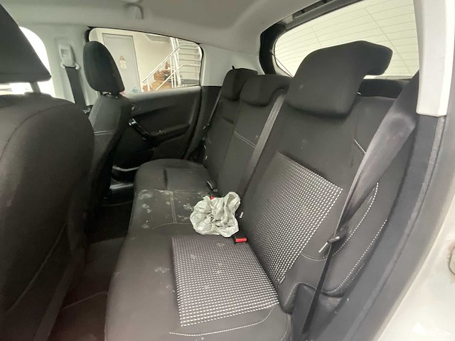 2016 peugeot 208 1.2 puretech auto - afbeelding 9 van  33