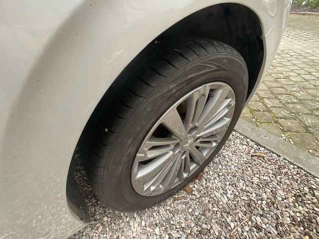 2016 peugeot 208 1.2 puretech auto - afbeelding 29 van  33