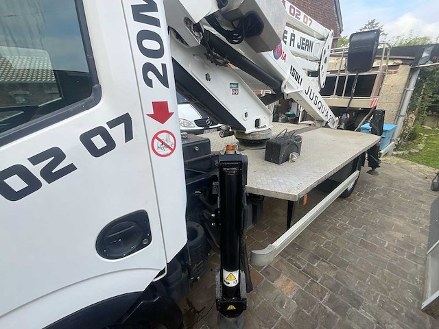 2016 renault maxity + isoli pnt205 gearticuleerde telescopische boomlift - afbeelding 12 van  36