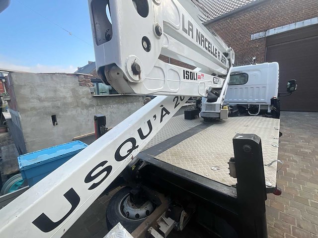 2016 renault maxity + isoli pnt205 gearticuleerde telescopische boomlift - afbeelding 6 van  34