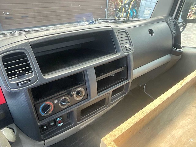 2016 renault maxity + isoli pnt205 gearticuleerde telescopische boomlift - afbeelding 15 van  34