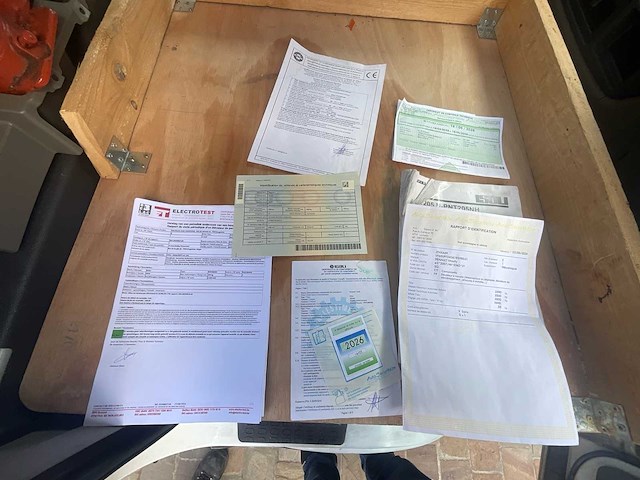 2016 renault maxity + isoli pnt205 gearticuleerde telescopische boomlift - afbeelding 28 van  34