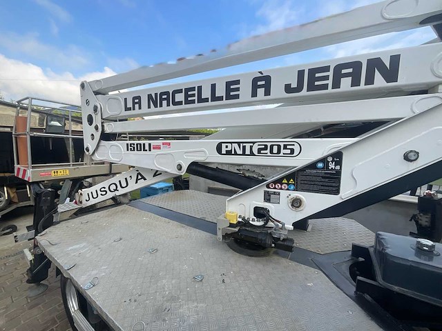 2016 renault maxity + isoli pnt205 gearticuleerde telescopische boomlift - afbeelding 31 van  34