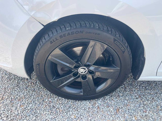 2016 škoda rapid spaceback 1.6 tdi – 116 pk – 2016 – 280.437 km – euro 6 – handgeschakelde versnellingsbak. auto - afbeelding 2 van  21