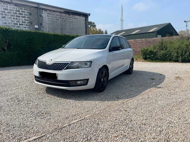 2016 škoda rapid spaceback 1.6 tdi – 116 pk – 2016 – 280.437 km – euro 6 – handgeschakelde versnellingsbak. auto - afbeelding 1 van  21