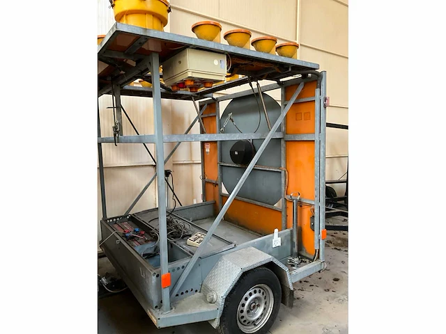 2016 stuer-egghe peilwagen / signalisatiewagen - afbeelding 5 van  12