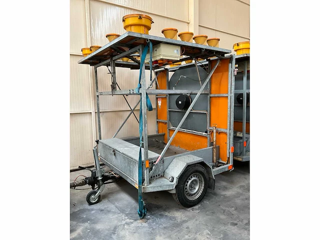 2016 stuer-egghe peilwagen / signalisatiewagen - afbeelding 2 van  9