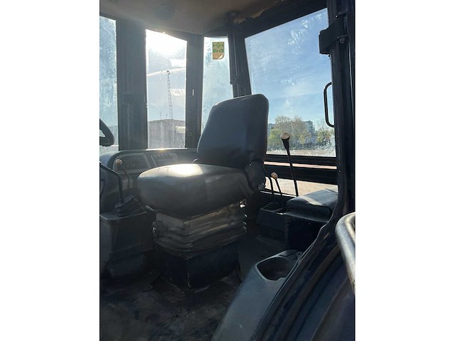 2016 terex tlb 844sx4 graaflaadmachine - afbeelding 12 van  29