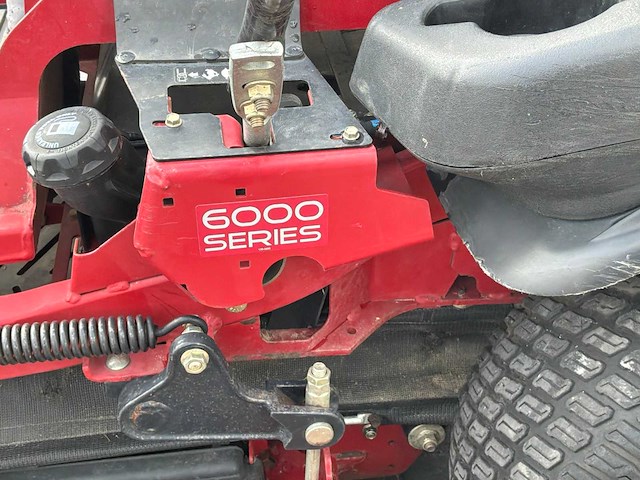 2016 toro zmaster professional 7409te zero-turn zitmaaier - afbeelding 9 van  23