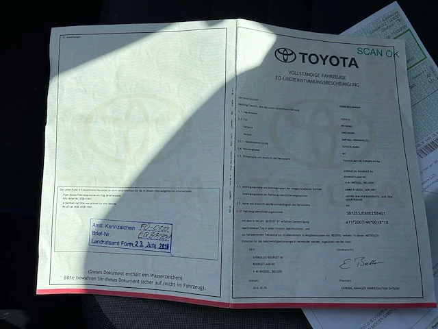 2016 toyota auris 1.8 hybride personenauto - afbeelding 29 van  37
