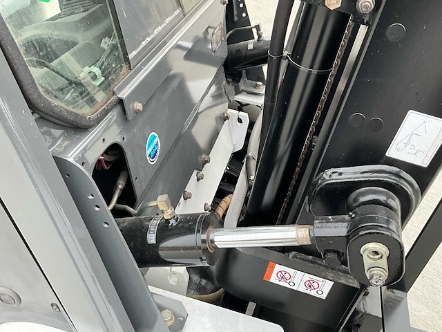 2016 uni carriers fhge30t5/ebt-f186l vorkheftruck - afbeelding 2 van  14