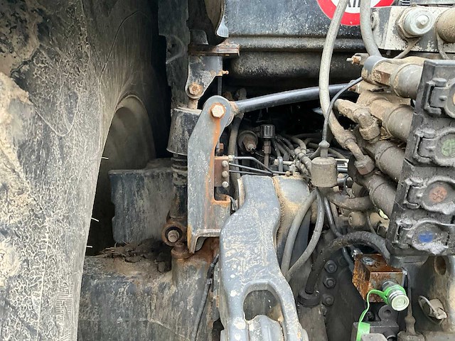 2016 valtra t174es vierwielaangedreven landbouwtractor - afbeelding 6 van  19