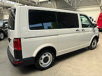 2016 volkswagen transporter kombi minibus - afbeelding 1 van  10