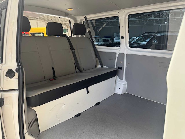 2016 volkswagen transporter kombi minibus - afbeelding 8 van  10